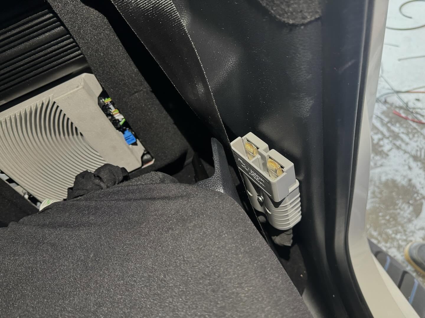 Dual battery wiring and fusing
